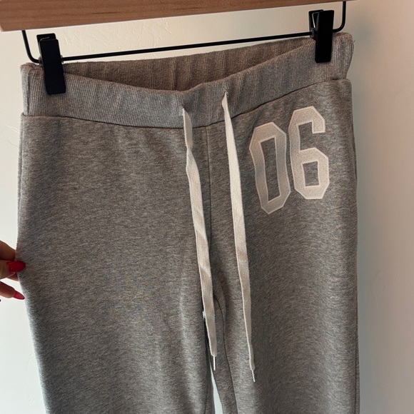 Edikted Gray Drawstring Sweatpants - Picture 2 of 3
